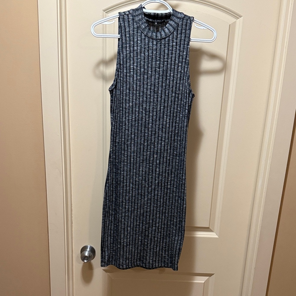 Dynamite Charcoal Sleeveless Midi Dress